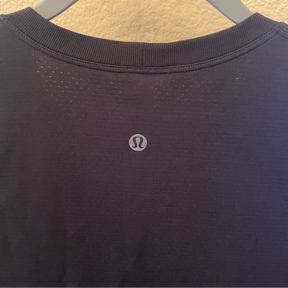LULULEMON Women Black Swiftly Tech Athletic Long Sleeve Shirt Size 6 - Picture 4 of 5